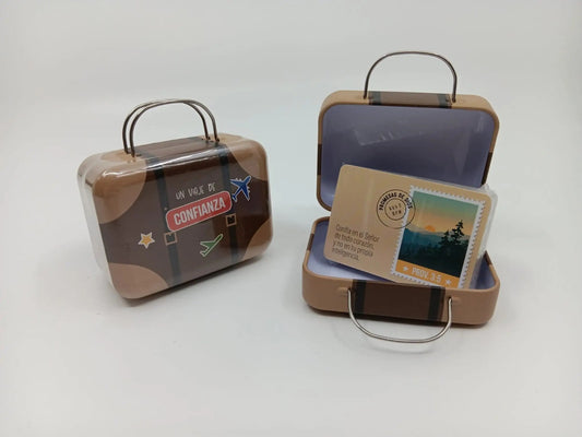 Caja de promesas maleta metálica / Un viaje de confianza