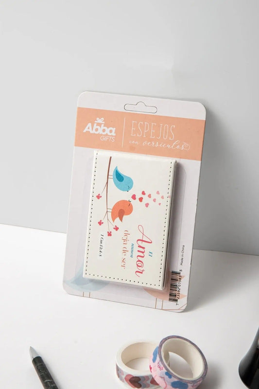 Espejito compacto de cuero / El amor